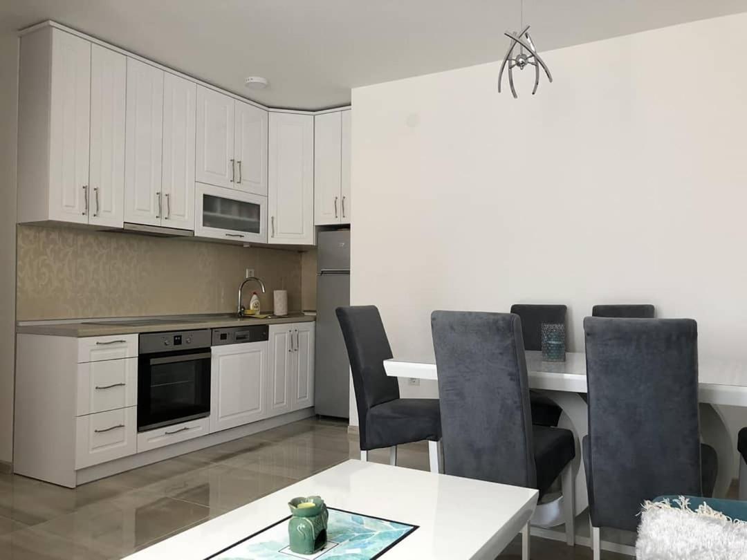 Apartman Sims ビイェリナ エクステリア 写真